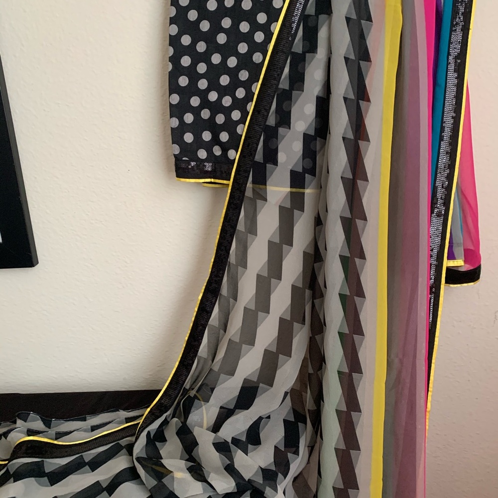 Women’s Striped Chiffon Saree With Blouse  piece